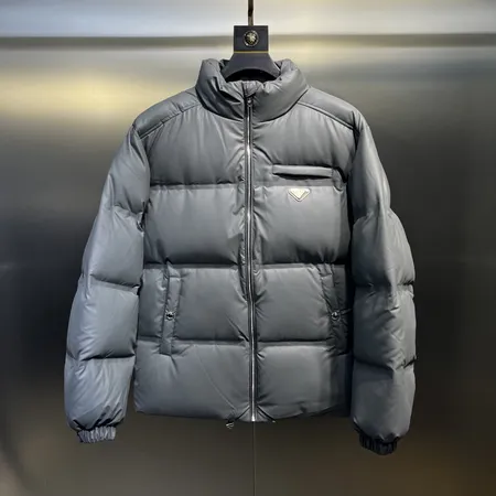 プラダ ダウンジャケット