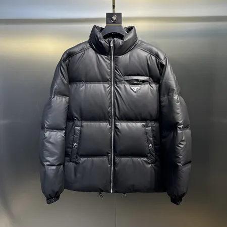 プラダ ダウンジャケット