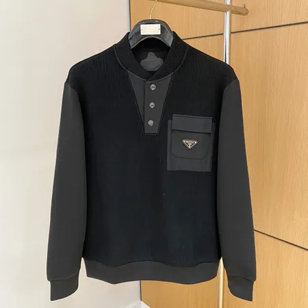 プラダ パーカー