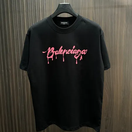 バレンシアガ Tシャツ