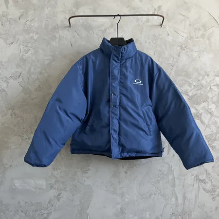 バレンシアガ ダウンジャケット