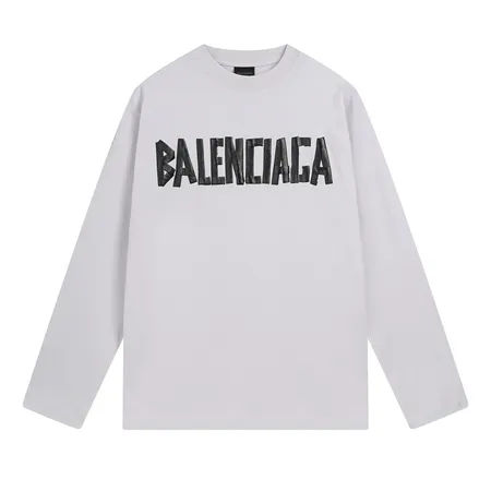 バレンシアガ Tシャツ