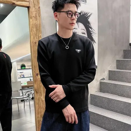 プラダ Tシャツ