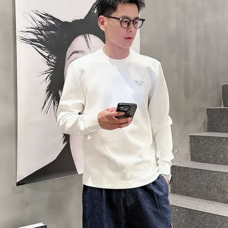 プラダ Tシャツ