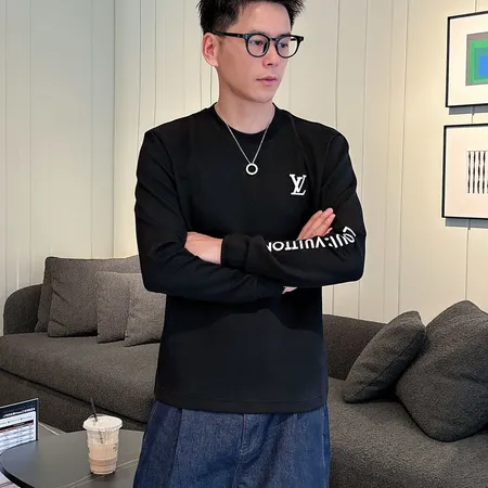 ルイヴィトン Tシャツ