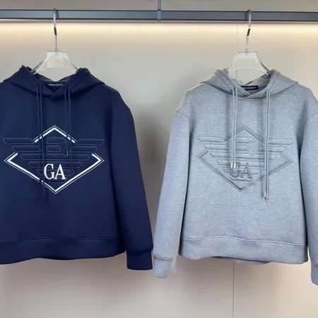 アルマーニ パーカー