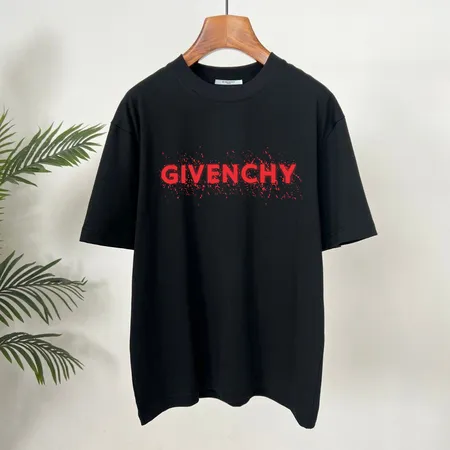 ジバンシィ Tシャツ