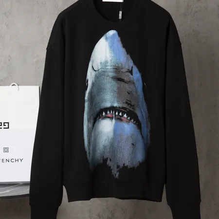 ジバンシィ パーカー