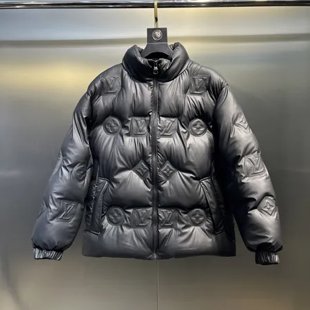 エルメス ダウンジャケット