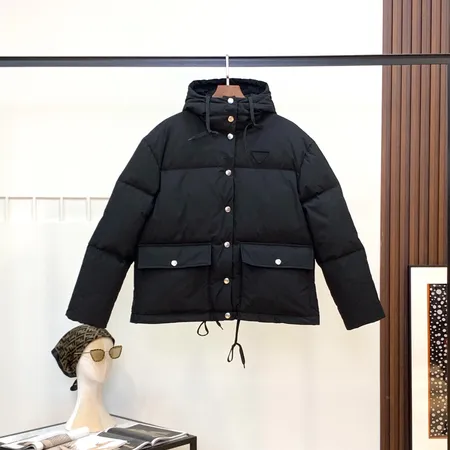 プラダ ダウンジャケット