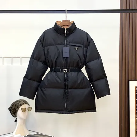 プラダ ダウンジャケット