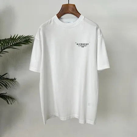 ジバンシィ Tシャツ