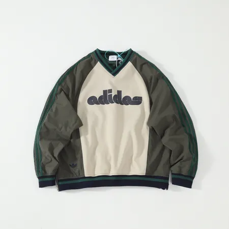 アディダス Tシャツ