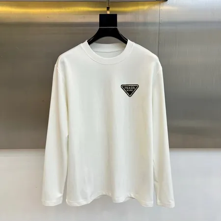 プラダ Tシャツ