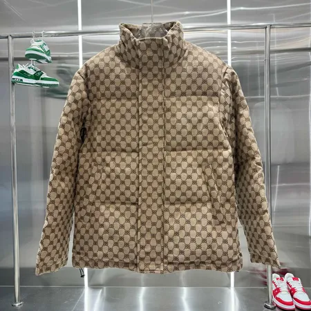 バレンシアガ ダウンジャケット