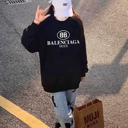 バレンシアガ パーカー