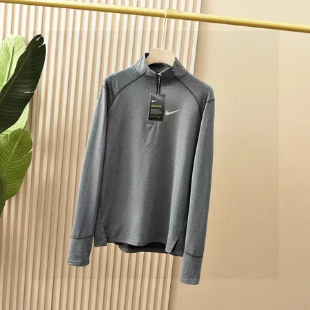 ナイキ Tシャツ