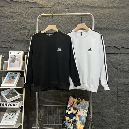 アディダス Tシャツ