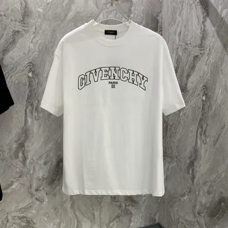 ジバンシィ Tシャツ