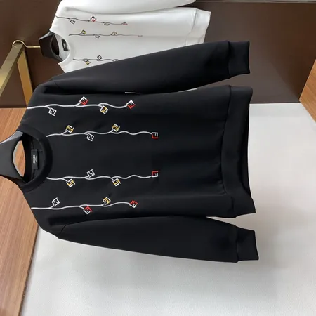 フェンディ パーカー