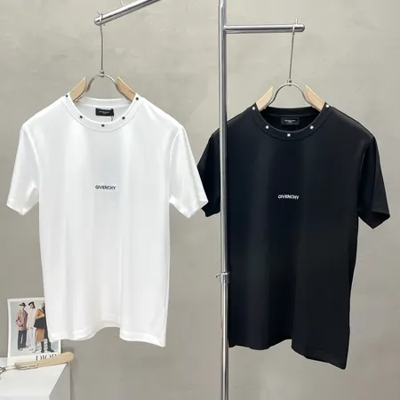 ジバンシィ Tシャツ