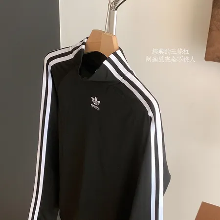 アディダス パーカー
