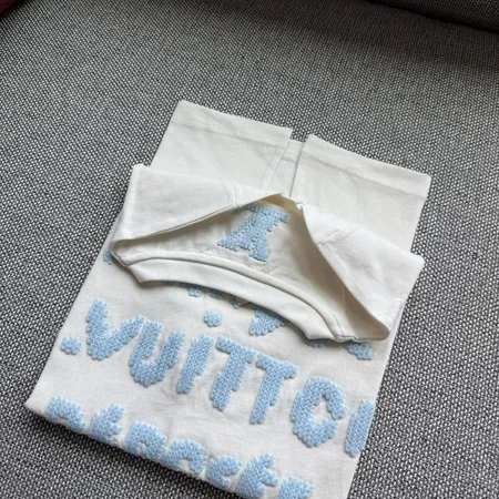 ルイヴィトン Tシャツ