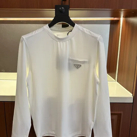 プラダ パーカー