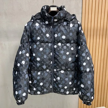 ルイヴィトン ダウンジャケット