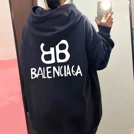 バレンシアガ パーカー