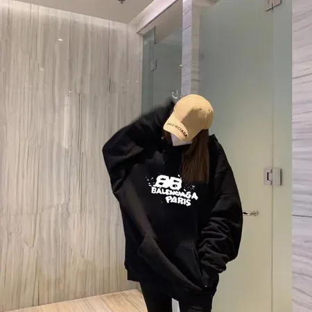 バレンシアガ パーカー