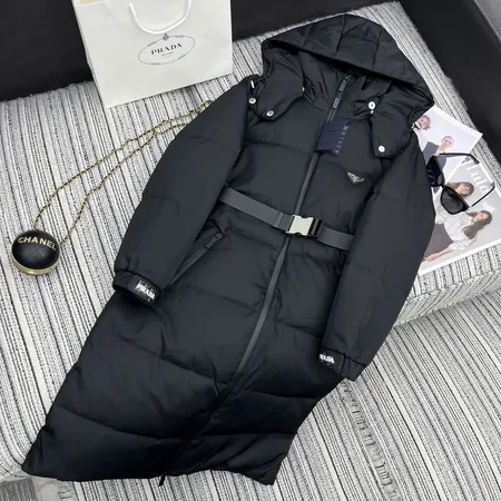 プラダ ダウンジャケット