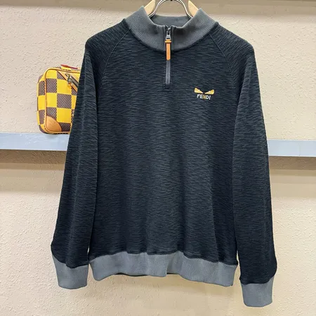 フェンディ パーカー