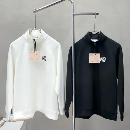 ミュウミュウ パーカー