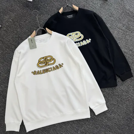 バレンシアガ パーカー