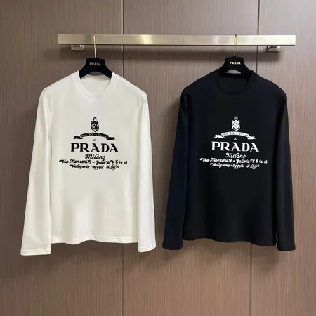 プラダ Tシャツ
