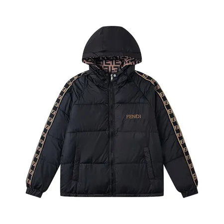 フェンディ ダウンジャケット