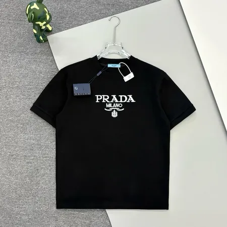 プラダ Tシャツ