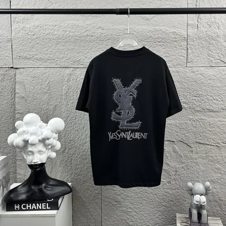 イブサンローラン Tシャツ