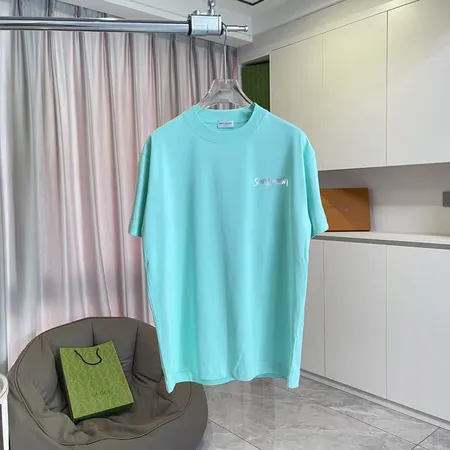 イブサンローラン Tシャツ