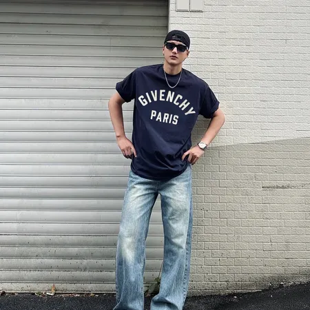 ジバンシィ Tシャツ