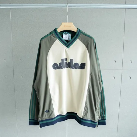 アディダス パーカー