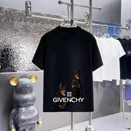 ジバンシィ Tシャツ