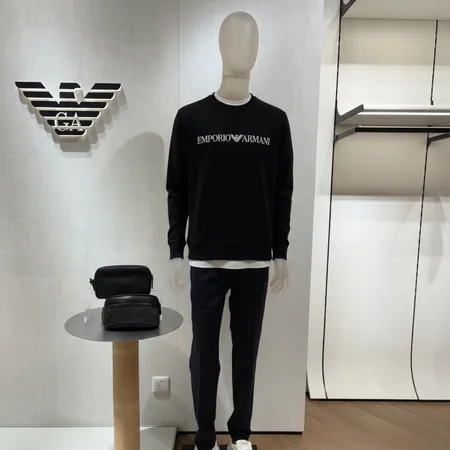 アルマーニ パーカー