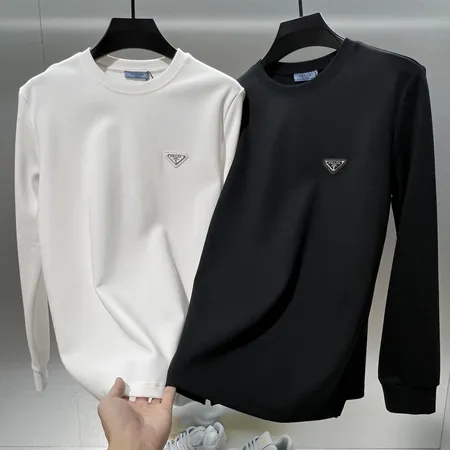 プラダ Tシャツ