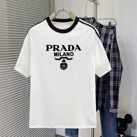 プラダ Tシャツ