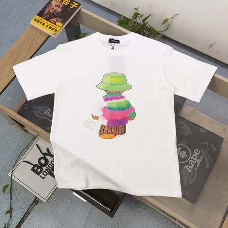 フェンディ Tシャツ