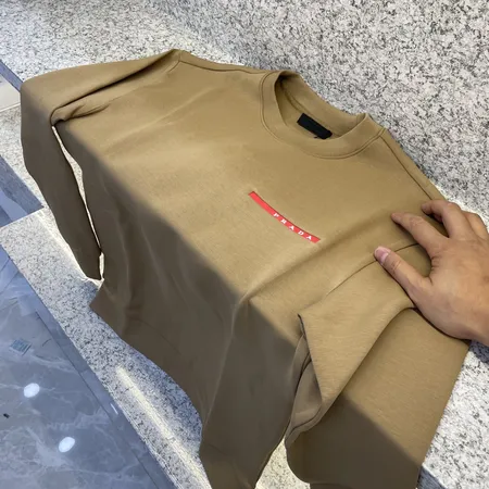 プラダ パーカー