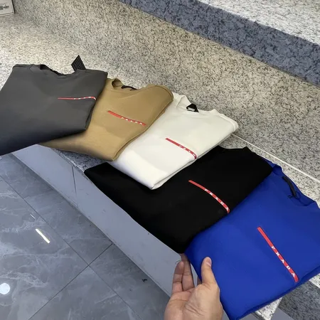 プラダ パーカー