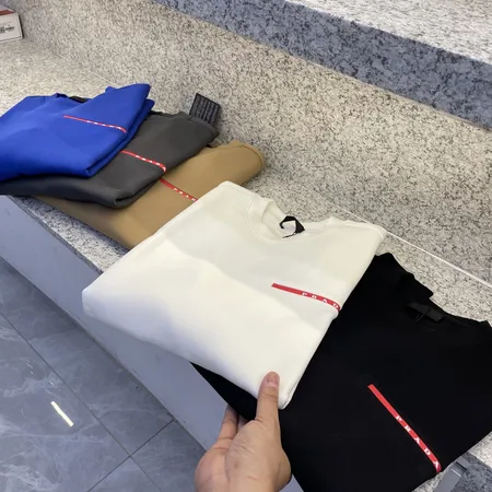 プラダ パーカー